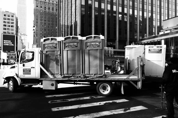 Best Portable bathroom rental  in Manhattan, IL